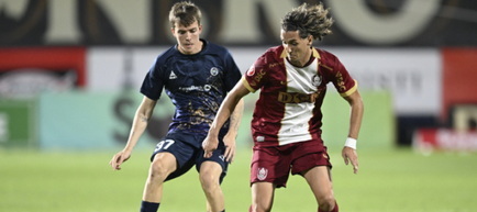 Conference League - turul III preliminar (prima manșă) 6 august 2026, Ora: 19:30 Cluj-Napoca, Stadion: „Dr. Constantin Rădulescu” CFR Cluj - Tromsø IL 0-5 (0-3) Au marcat: 0-1 Heine Åsen Larsen (5), 0-2 Heine Åsen Larsen (20), 0-3 Isak Dahlqvist (27), 0-4 Isak Dahlqvist (61), 0-5 Isak Dahlqvist (74) CFR Cluj: 99. André Moreira (31. Octavian Vâlceanu, 46) - 47. Christopher Braun, 3. Aly Abeid, 42. Renato Pantalon, 45. Mário Camora (căpitan) - 28. Bruno Costa (10. Adrian Păun, 60), 73. Karlo Muhar (5. Francisco Barrios, 46), 8. Alin Fică - 11. Andrei Cordea (77. Andres Șfaiț, 79), 9. Stefan Dražić, 7. Meriton Korenica (17. Lorenzo Biliboc, 60). Antrenor: António Folha. Rezerve neutilizate: 1. Rareș Gal - 6. Ovidiu Perianu, 14. Simão Rocha, 26. Răzvan Grigor, 80. Cosmin Matei, 88. Damjan Đoković, 98. Nicolae Sula. Tromsø IL: 1. Jakob Haugaard - 17. Isak Dahlqvist (27. Mads Mikkelsen, 89), 30. Isak Vådebu, 3. Mathias Tønnessen, 4. Vetle Skjærvik, 29. Alexander Warneryd (37. Sander Havik Innvær, 82) - 5. David Edvardsson (8. Jesper Grundt, 82), 11. Ruben Yttergård Jenssen, 7. Lars Olden Larsen - 10. Troy Nyhammer (9. Daniel Braut, 89), 22. Heine Åsen Larsen (20. Ieltsin Camões, 64). Antrenor: Jørgen Vik. Rezerve neutilizate: 12. Ole Kristian Lauvli, 32. Abderrahmane Sarr - 19. Aleksander Lilletun Elvebu, 21. Leon Hien, 25. Casper Øyvann. Cartonașe galbene: Nyhammer (55), Bruno Costa (58), Camora (90). Arbitru: Patrik Kolarić; arbitri asistenți: Luka Pajić, Ivan Starčević; al patrulea oficial: Antonio Melnjak (toți din Croația). Arbitru video: Fran Jović (Croația); arbitru asistent video: Ante Čuljak (Croația). Observator UEFA pentru arbitri: Jens Larsen (Danemarca); delegat UEFA: Danilo Filacchione (Italia).
